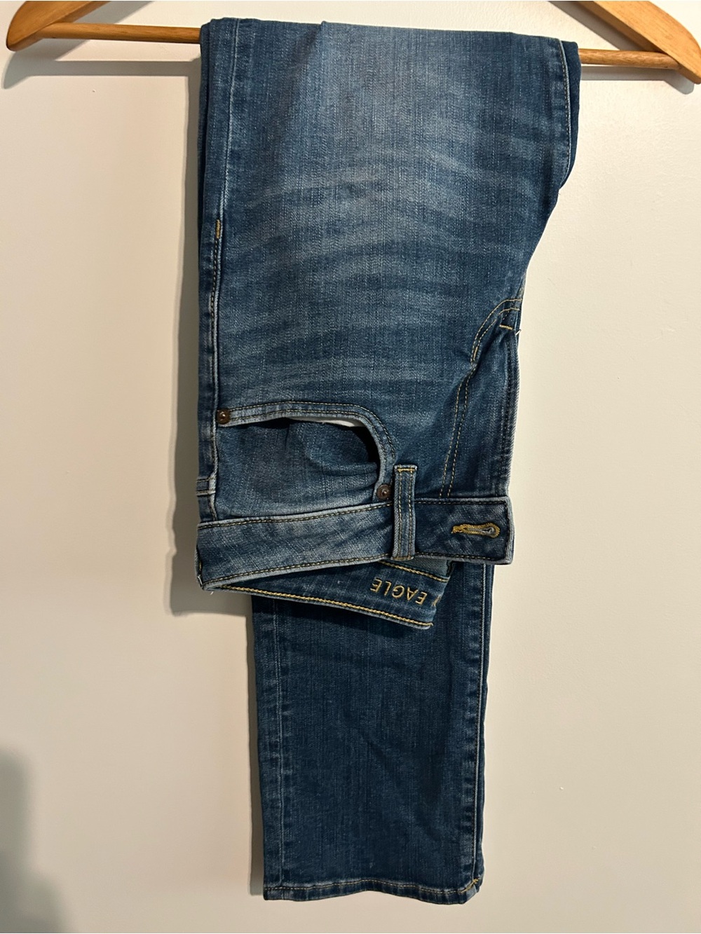 American Eagle Outfitters Women's Straight Leg Blue Denim Jeans